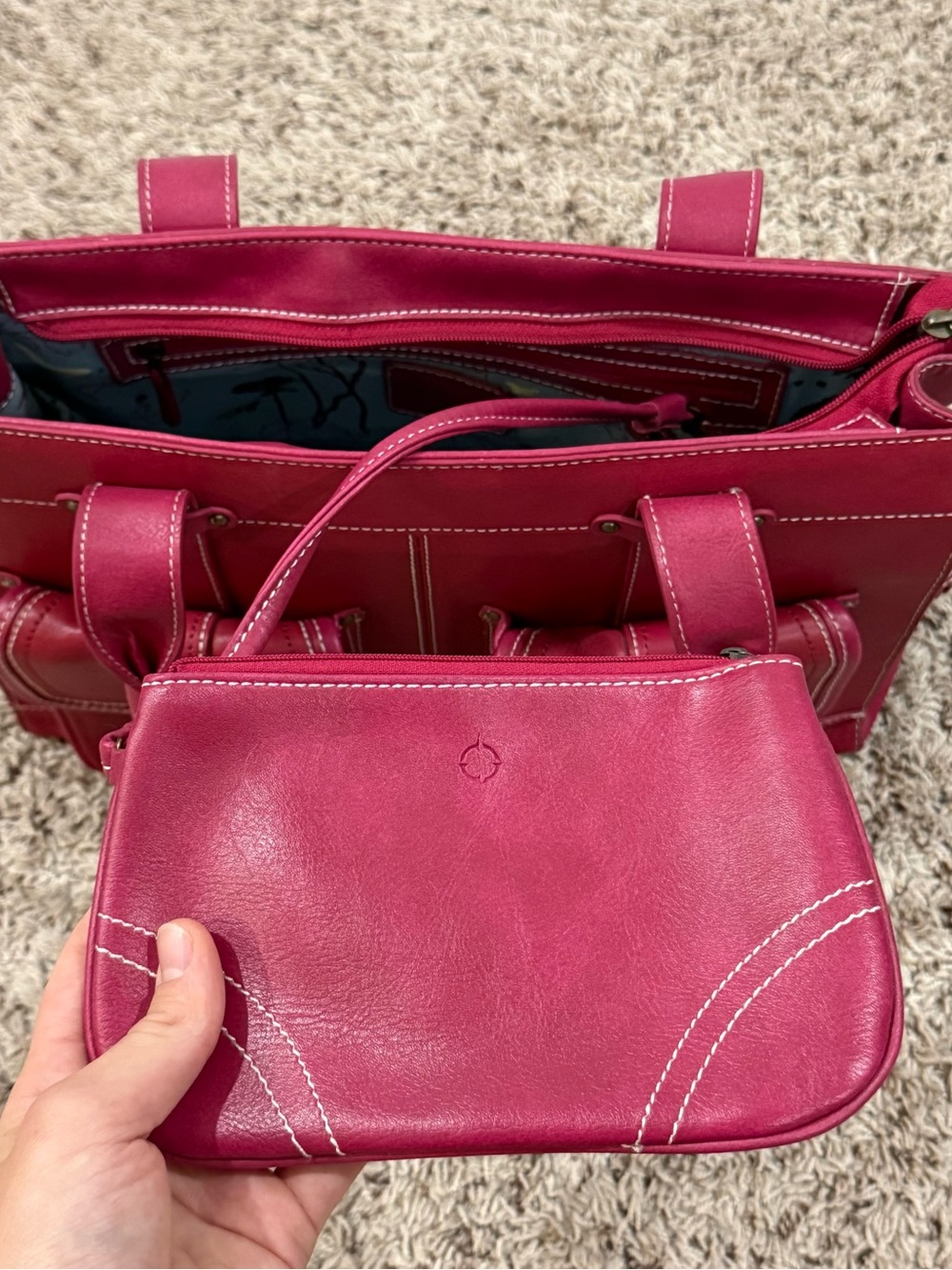 Franklin Covey Fuchsia Double-Pocket Shoulder Bag - Picture 5 of 9